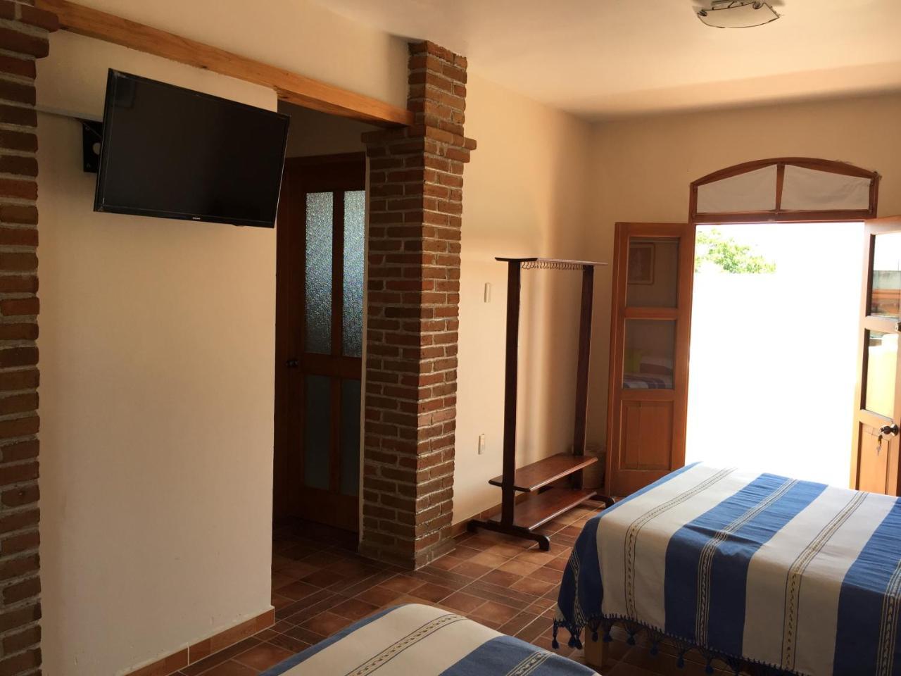 הואמנטלה Hostal El Dulce Nombre מראה חיצוני תמונה