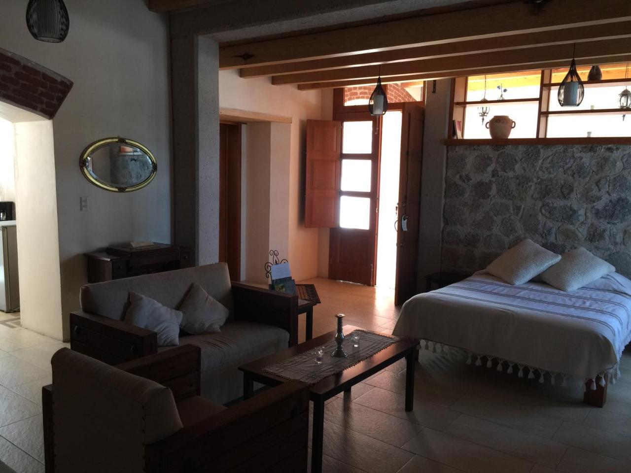 הואמנטלה Hostal El Dulce Nombre מראה חיצוני תמונה